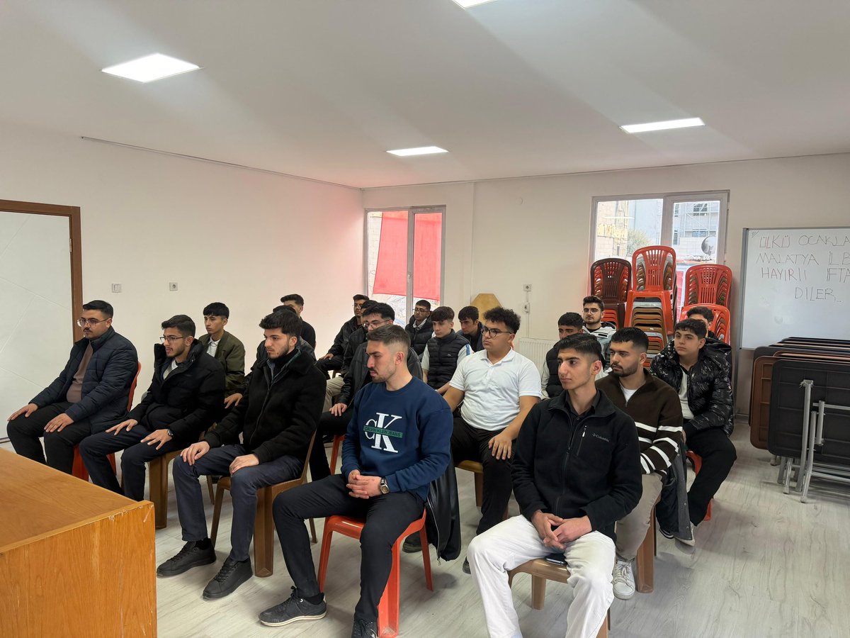 Ülkü Ocakları Malatya İl Başkanlığı olarak gençlerimizin “9 Işık İlimcilik İlkesi Çerçevesinde Bilim ve Teknolojinin Önemi Sosyal Medya ve Gençlik“ konulu haftalık olağan seminerini gerçekleştirdik.

Teşkilatımızın genç Bozkurt’larına katılımlarından dolayı teşekkür ediyorum 🇹🇷