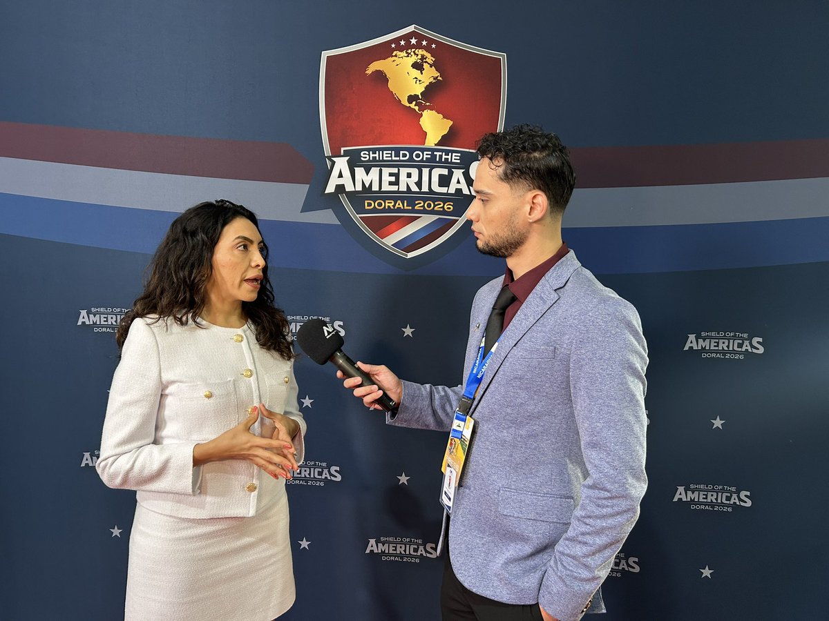 USA en Español tweet media