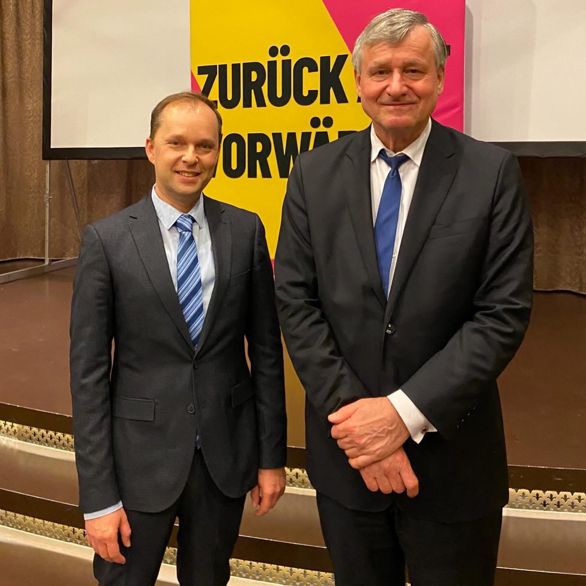 crberendt's tweet photo. Schöner Wahlkampfabend gestern in der Villa Hirzel in Schwäbisch Gmünd.
Viele gute Gespräche und eine tolle Stimmung.

Besonders gefreut hat mich der Besuch von Uli Rülke.

Danke an alle, die dabei waren!

#SchwäbischGmünd #Ostalbkreis #FDP https://t.co/NEiWB7gg9l