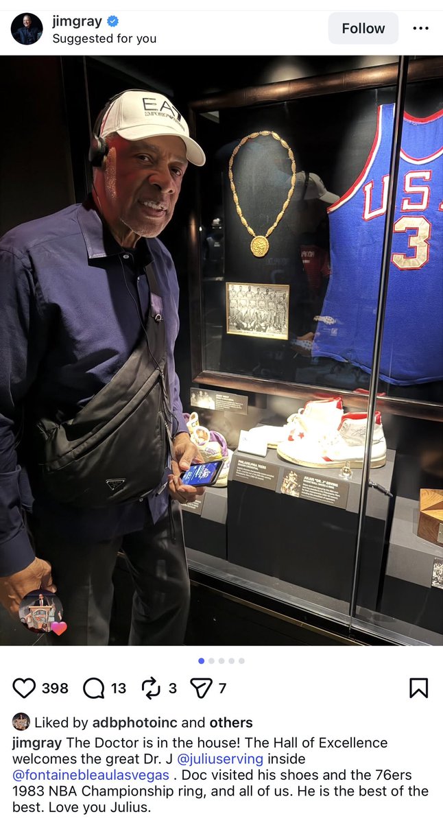 goatcollect's tweet photo. Dr J visited the Hall of Excellence in Las Vegas.

Many game worn items are on exhibit, mainly from the pre “highlight” era.

Historic objects. Not really Cultural Property.

Comes down to the curator and the era they appreciate. In this case, Jim Gray and Tom Brady were the curators.