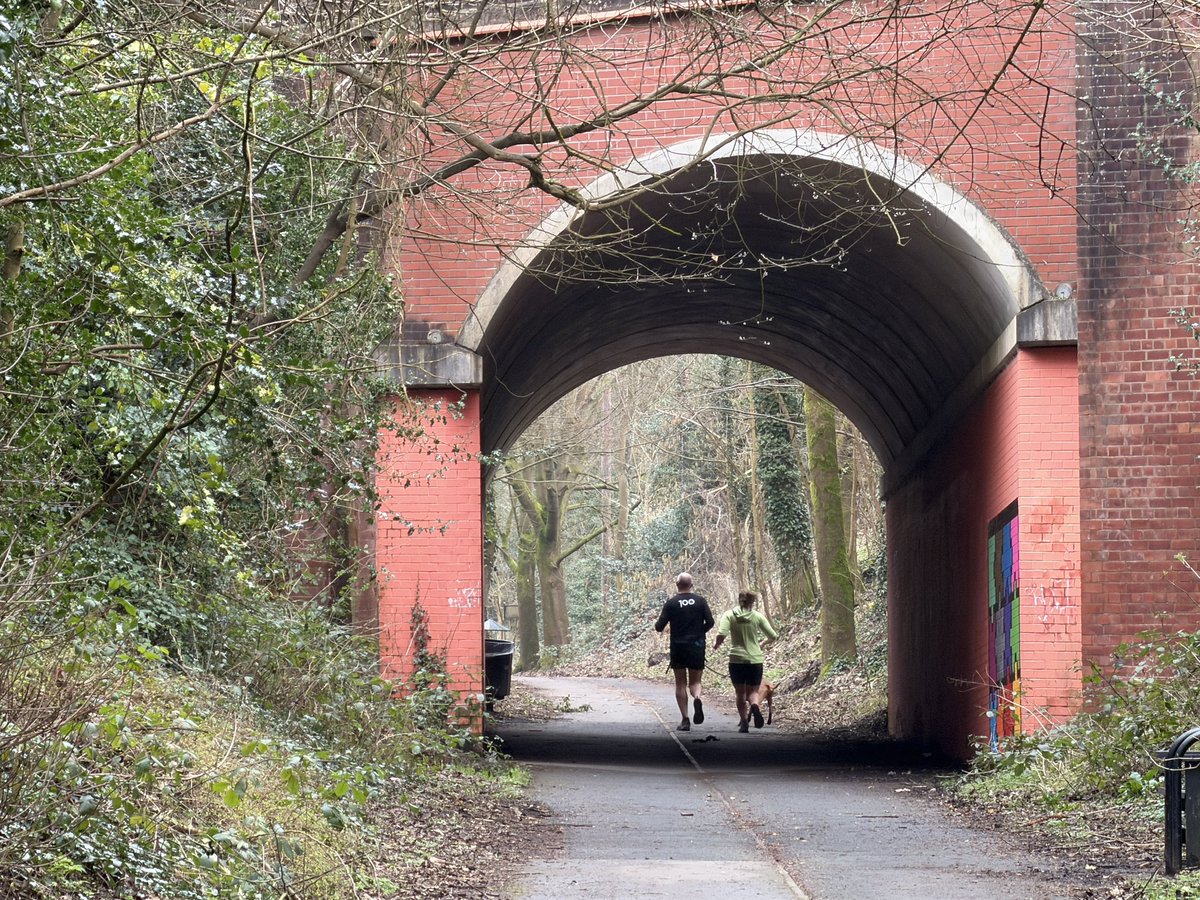 ManelRoura's tweet image. My walk today…a 15 mile circular walk Priorslee, Coalport (via Silkin Way), Ironbridge, Rough Park, Town Park and Priorslee in over 4 hours. #Telford Miles on my legs for challenges ahead.