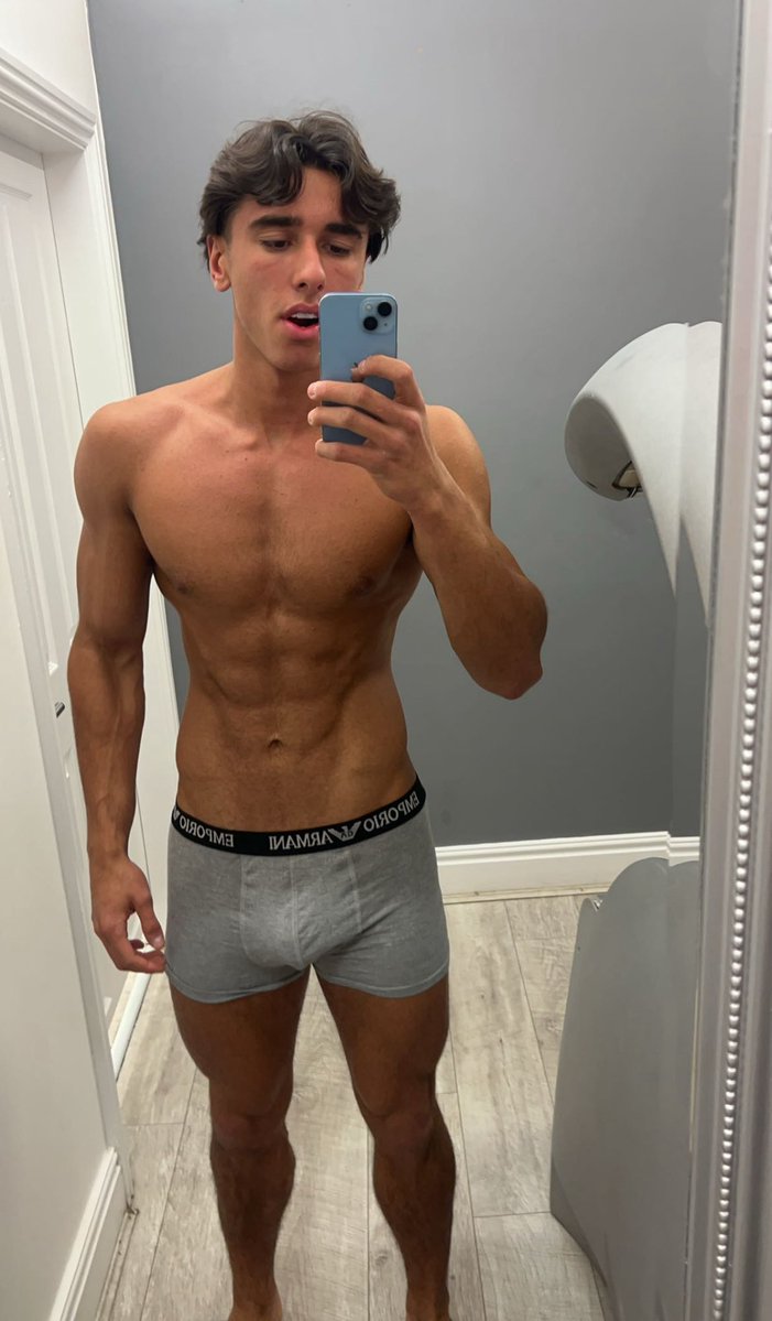 mrsixpack69 tweet media