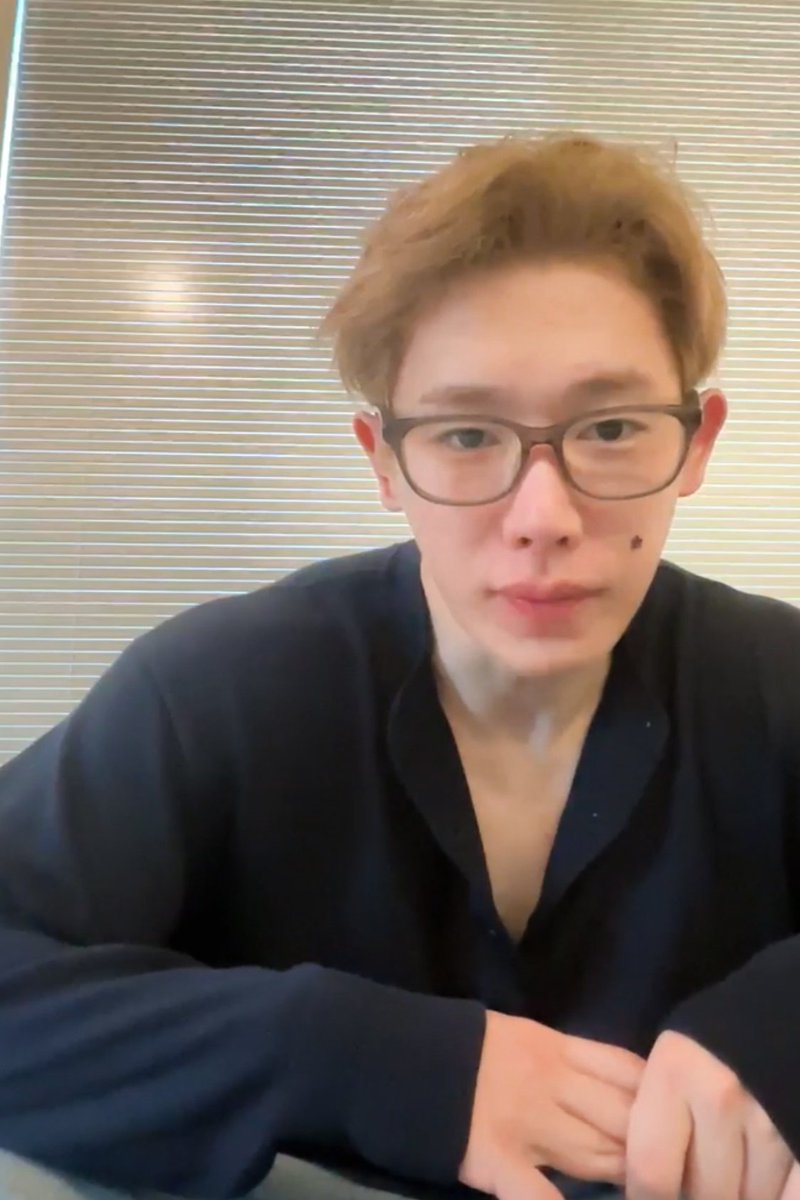 habibuwh's tweet photo. 안경이 벗겨지는 클리셰 https://t.co/oLZbWzTF0z