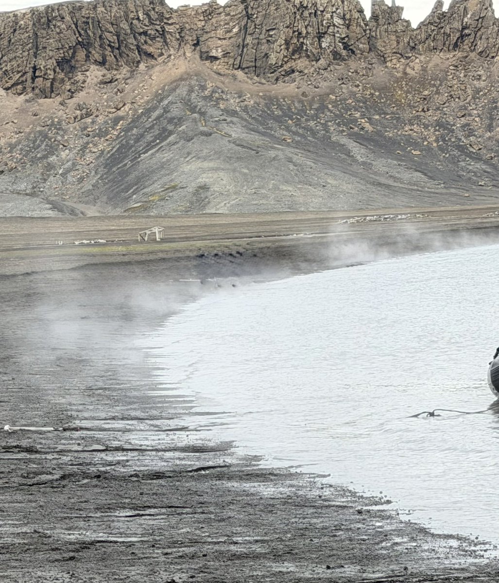 Chris Hart tweet media