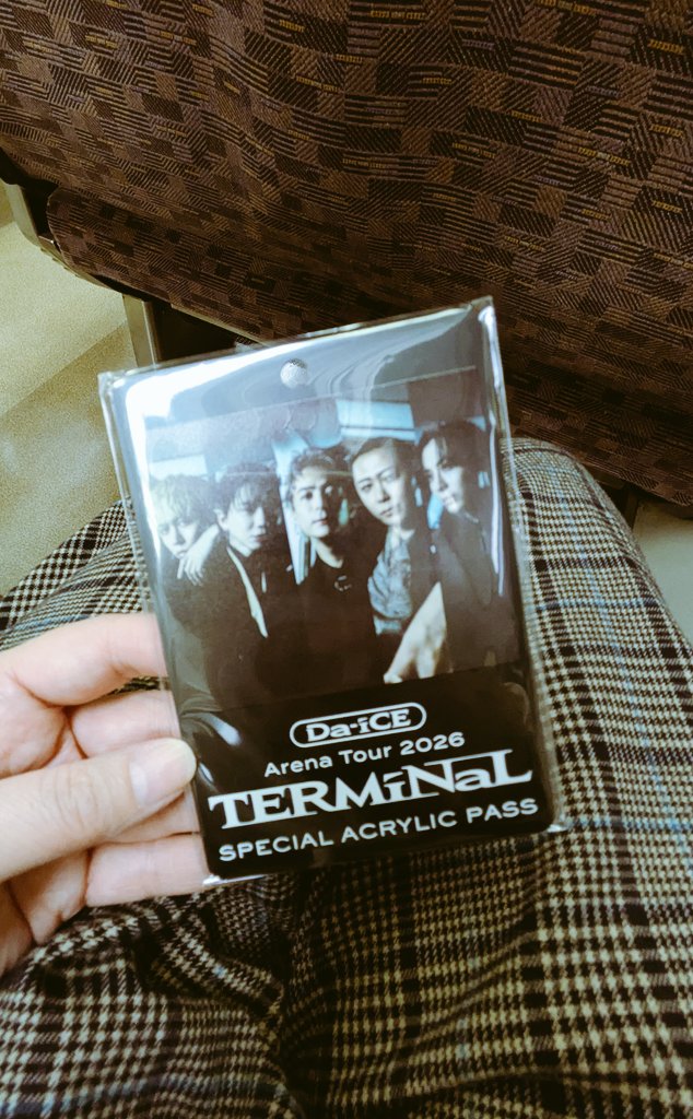 kuuko_singer's tweet photo. ぼっち参戦してきました
一般チケで5階席の角の後ろから3列目🤣公式さん写真の向かって左の上の奥にいますw
遠いのは遠いけど(笑)対角線？になってる端っこでめちゃ見やすかった✌️

楽しかったので～
しばらく余韻に浸れそうです
また行きたいなぁ🙌 https://t.co/2cqExhxTzB