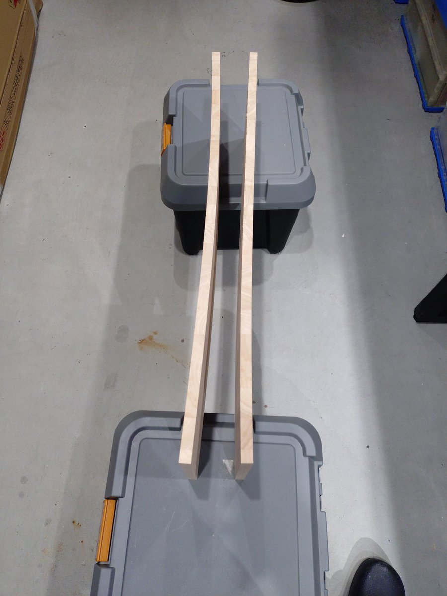 集成材カットオーダーで幅と長さの指定を逆にしてしまった者の末路...短く切れば捨て板にはなるかな...