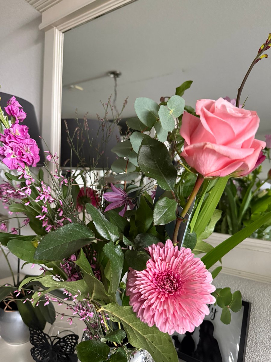 Dankjewel lieve ⁦<a href="/DeLoftWijchen/">Astrid 🎨🏡💐</a>⁩ 🙏😘