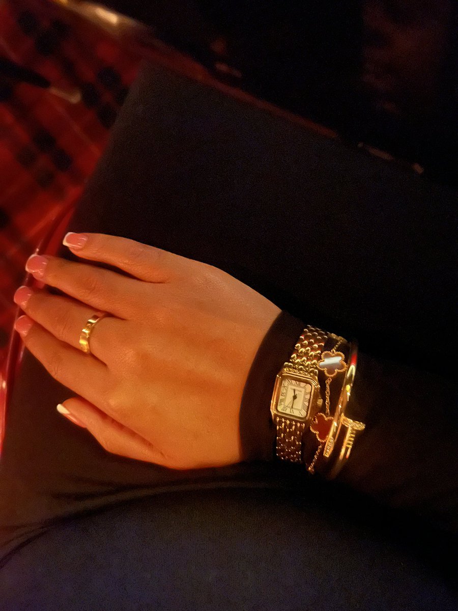 MarandaRobey's tweet photo. Blessed girl, spoiled girl, happy girl https://t.co/T4ElbRomYa