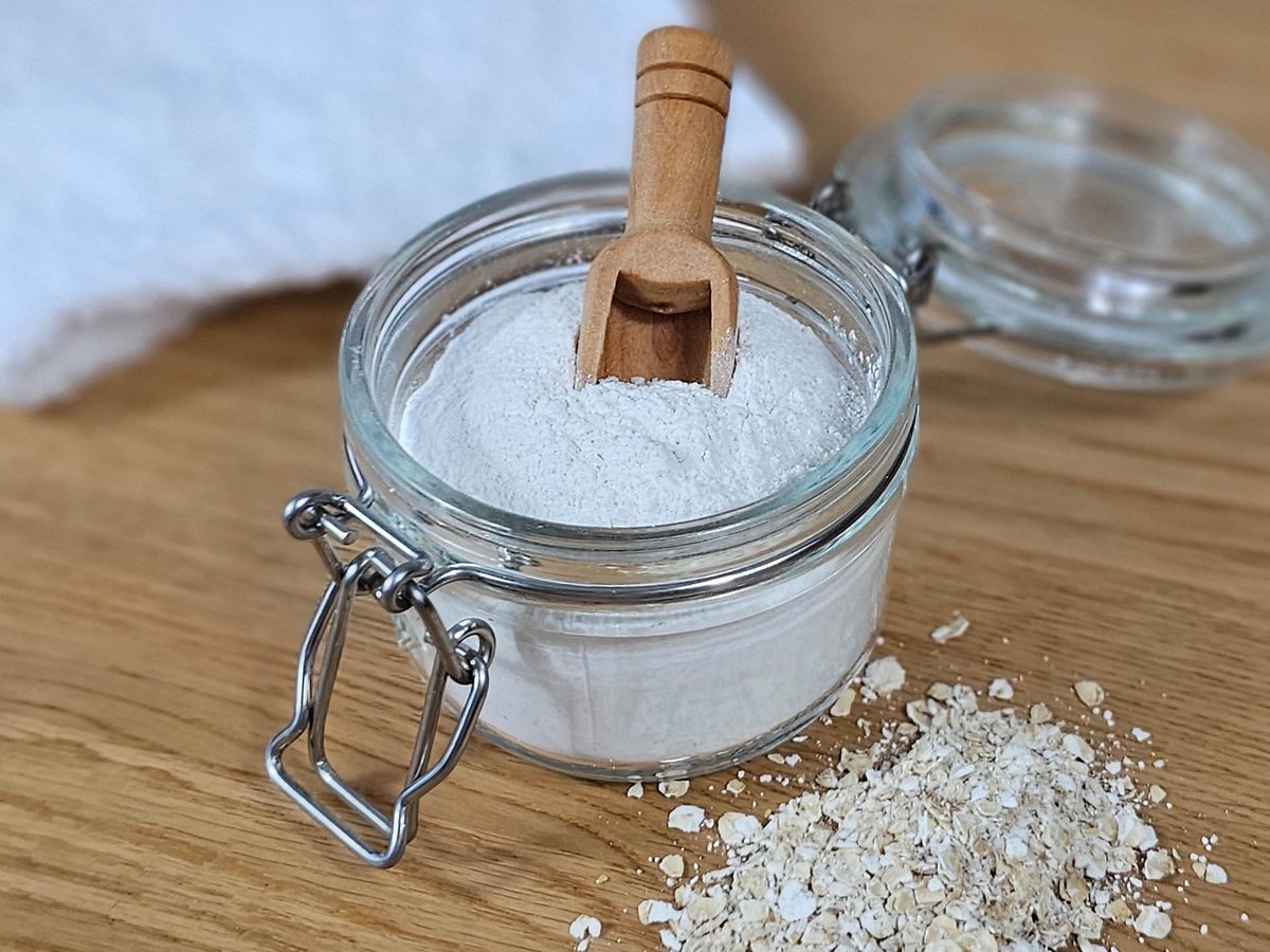 SavvyHomemade's tweet photo. 🌟 Learn how to make a natural homemade face wash for glowing skin. This DIY powdered cleanser is gentle, preservative-free, and suitable for all skin types 🌿(https://t.co/phqzyuWYm7) #DIYBeauty #SkincareTips #NaturalBeauty #savvyhomemade https://t.co/CcBwvvKKIY
