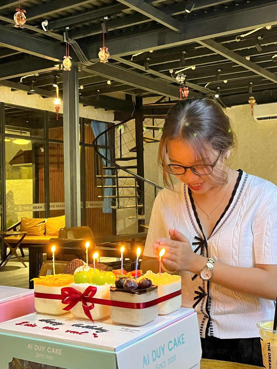 Hihi Haha tweet media