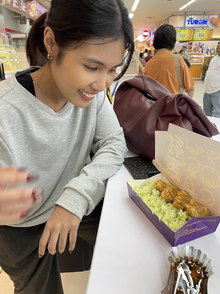 AlmedaFroilan's tweet photo. 1st time trying paotsin
SOOO CUTEEEE😫 https://t.co/Oiz64fx2I1