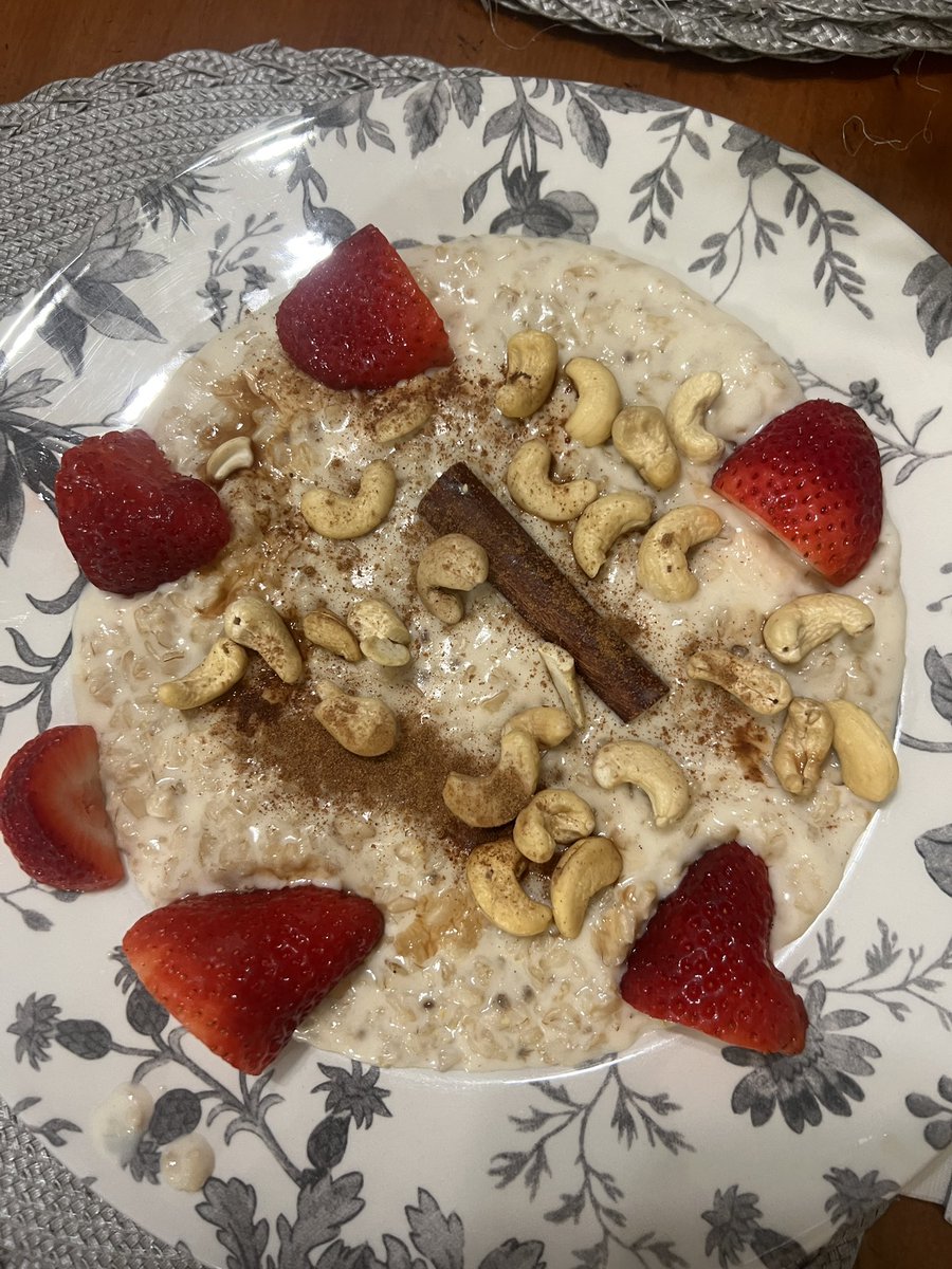 Montejp231's tweet image. #BreakfastVibes 
Summer is coming.  Clean living. What you eat in private shows up in public