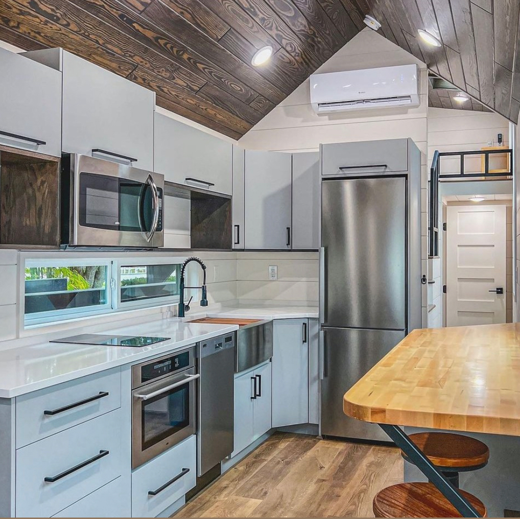 Summit Appliance tweet media