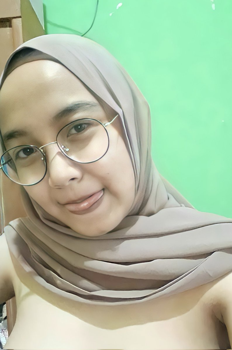 milea728's tweet photo. Musim hujan gini jadi makin sering mandi malam                bagi yang ngerti aja ya 😋😜😩🤭 https://t.co/Lvy7SkdOCr