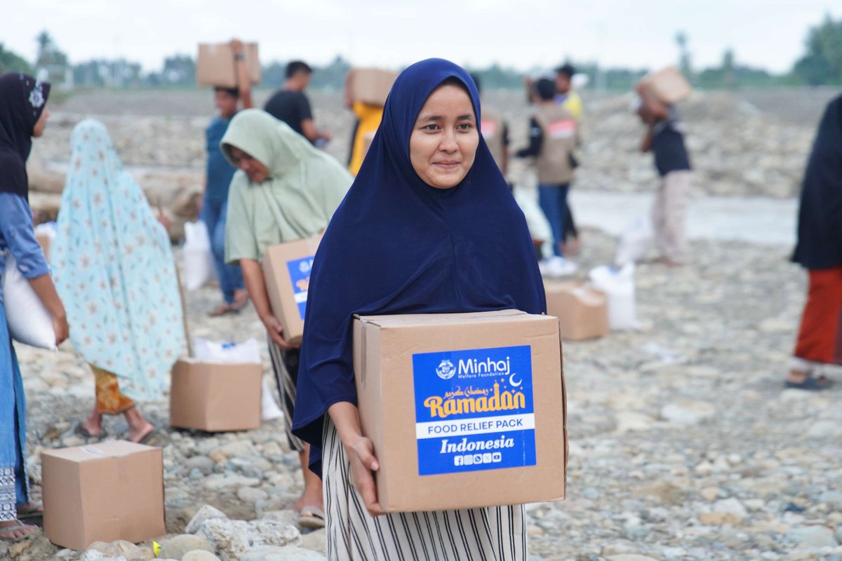 minhajwelfare's tweet photo. 🍽️ Ramadan food packs distributed to families in need in Indonesia, helping them prepare Suhoor and Iftar with dignity.

✨ Donate your Zakat, Sadaqah, Fitrana &amp; Fidyah.

🔗 https://t.co/uNK9tMBEkn

#MWF #Indonesia #FoodRationPacks #Ramadan2026 #RamadanWithMWF #RamadanRelief https://t.co/yECDUXSKmE