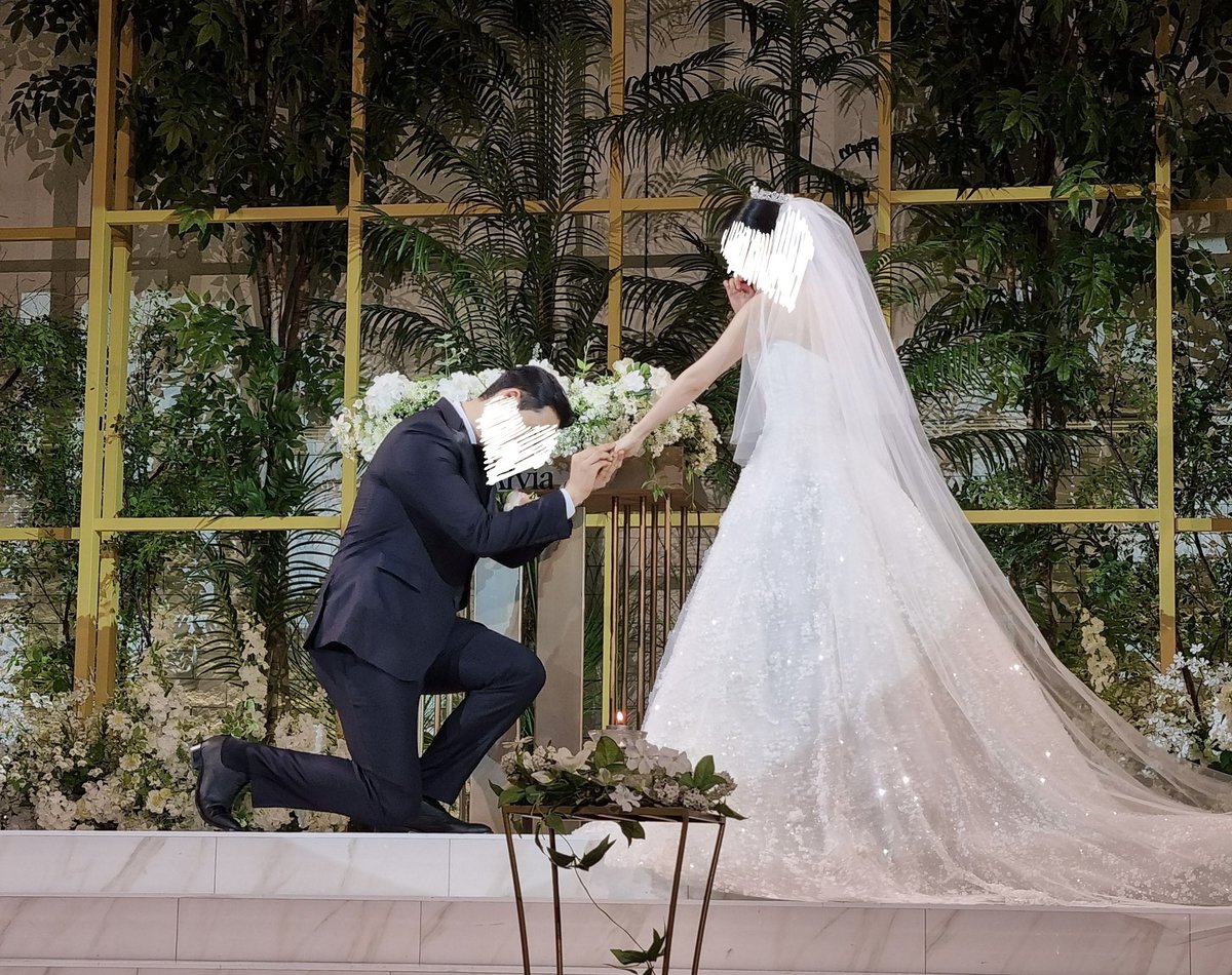 이얼리(YEARLY) tweet media