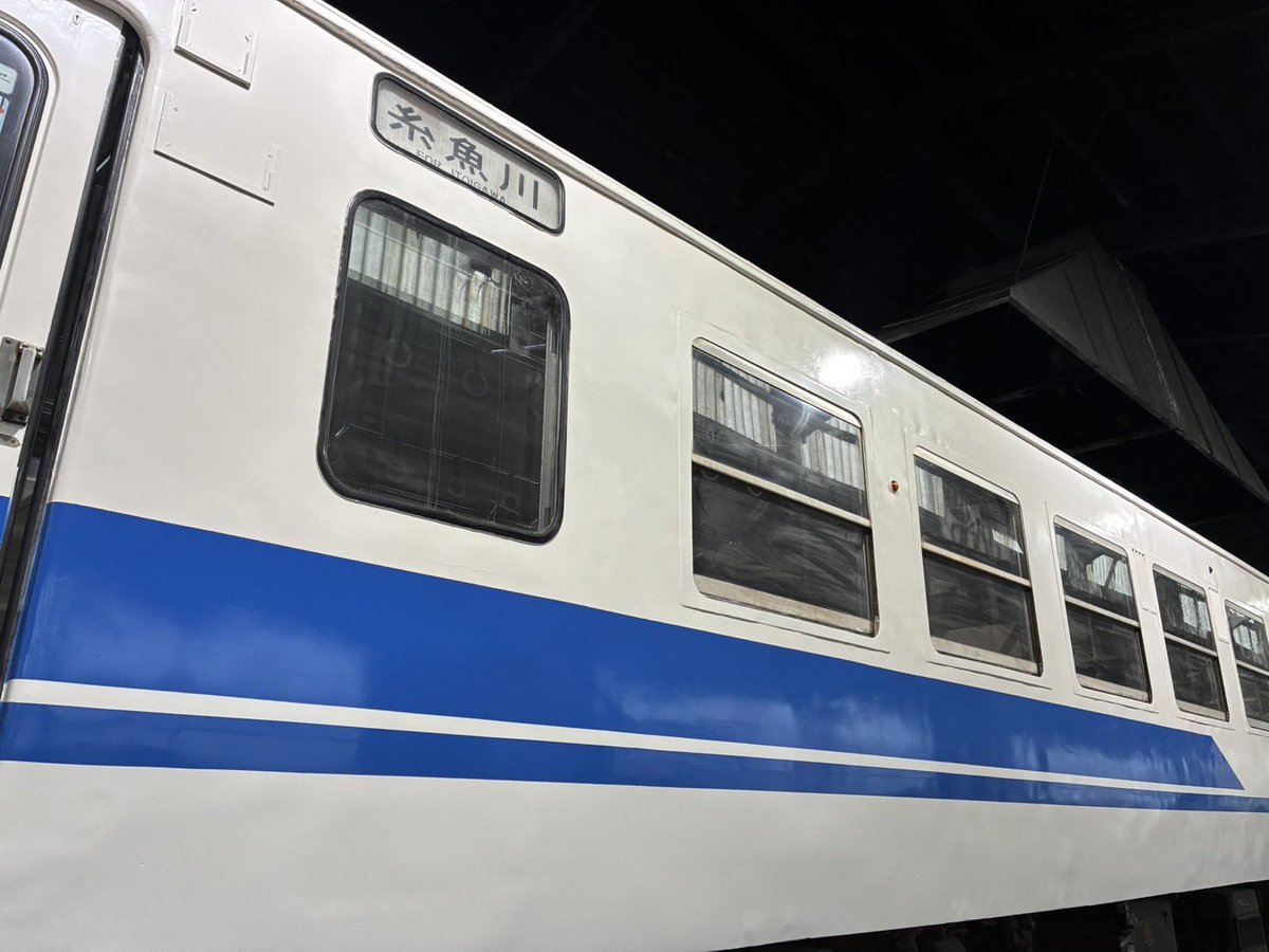 【えちごトキめき鉄道】TOKIトレイン運行開始まで後7日👐

新北陸色の塗装変更に合わせて方向幕も新調しました！
既存の行先も細かいところも変えていますのでチラッと😆

後は運行開始後に現地でご確認ください！

#えちごトキめき鉄道　#トキ鉄
#TOKIトレイン  #ホリデーライナー
#新北陸色