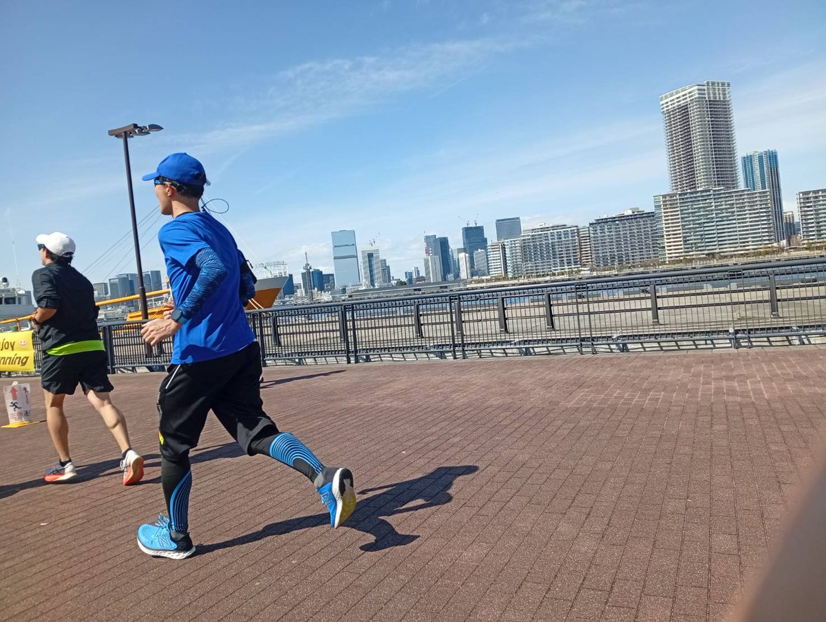 71strike's tweet photo. 豊洲のハーフマラソンで走っている様子を撮ってもらってました📸
ゴールテープを切ることが出来たのは最高。全てが報われた瞬間。 https://t.co/dUbAFdy7OW