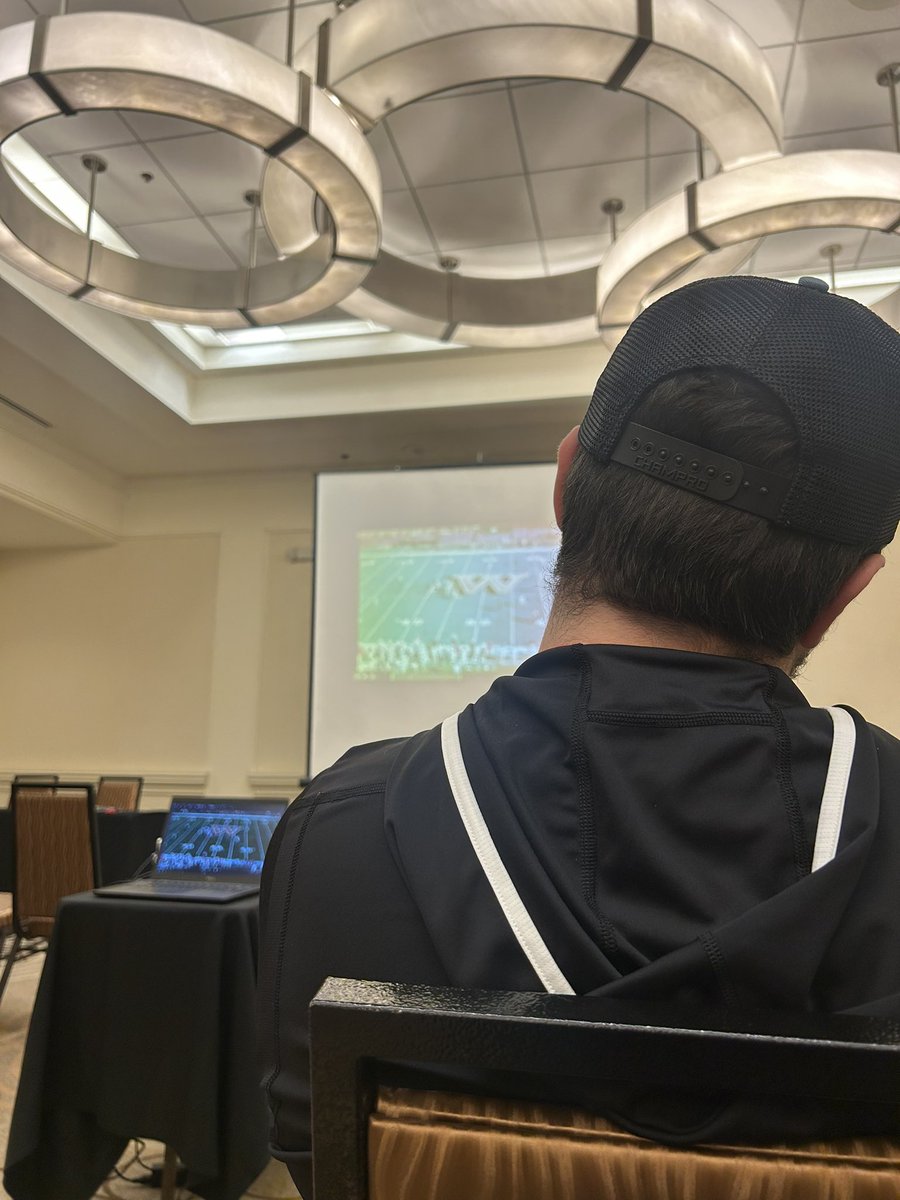 Novi Football tweet media