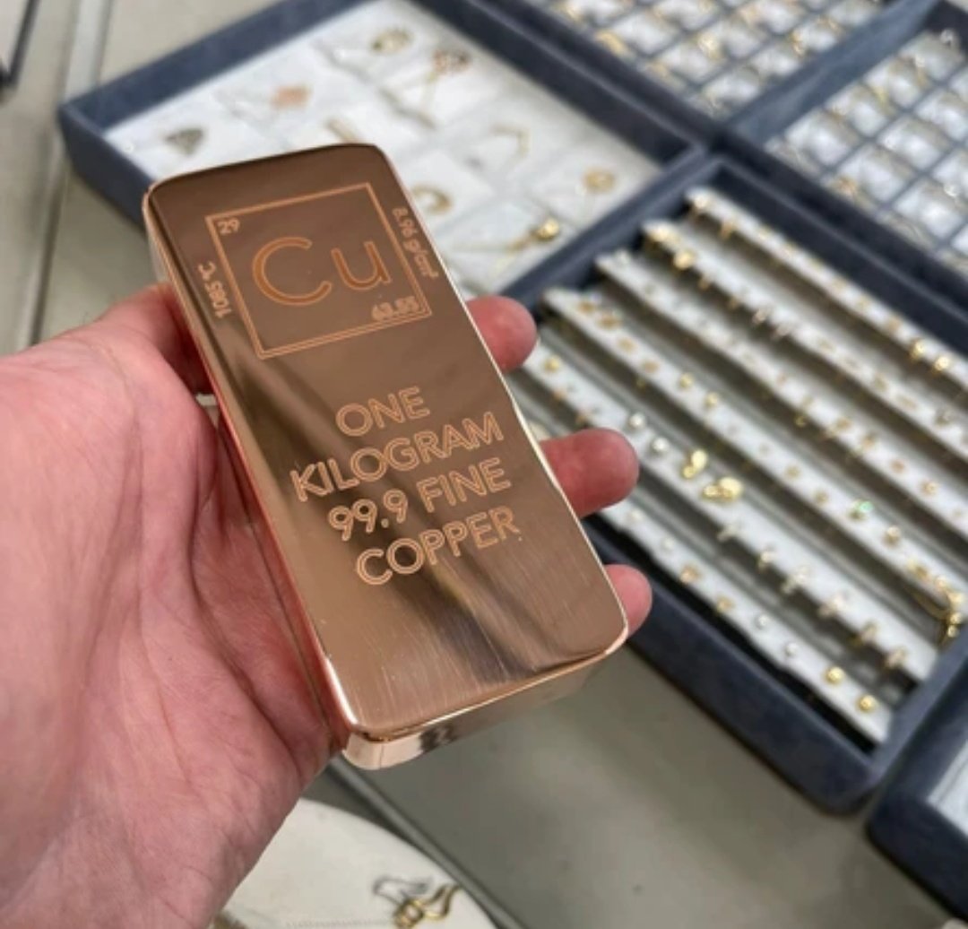 laiksokrates's tweet image. O değil de külçe bakır alan kerizler napıyor acaba trilyon kazandılar mı