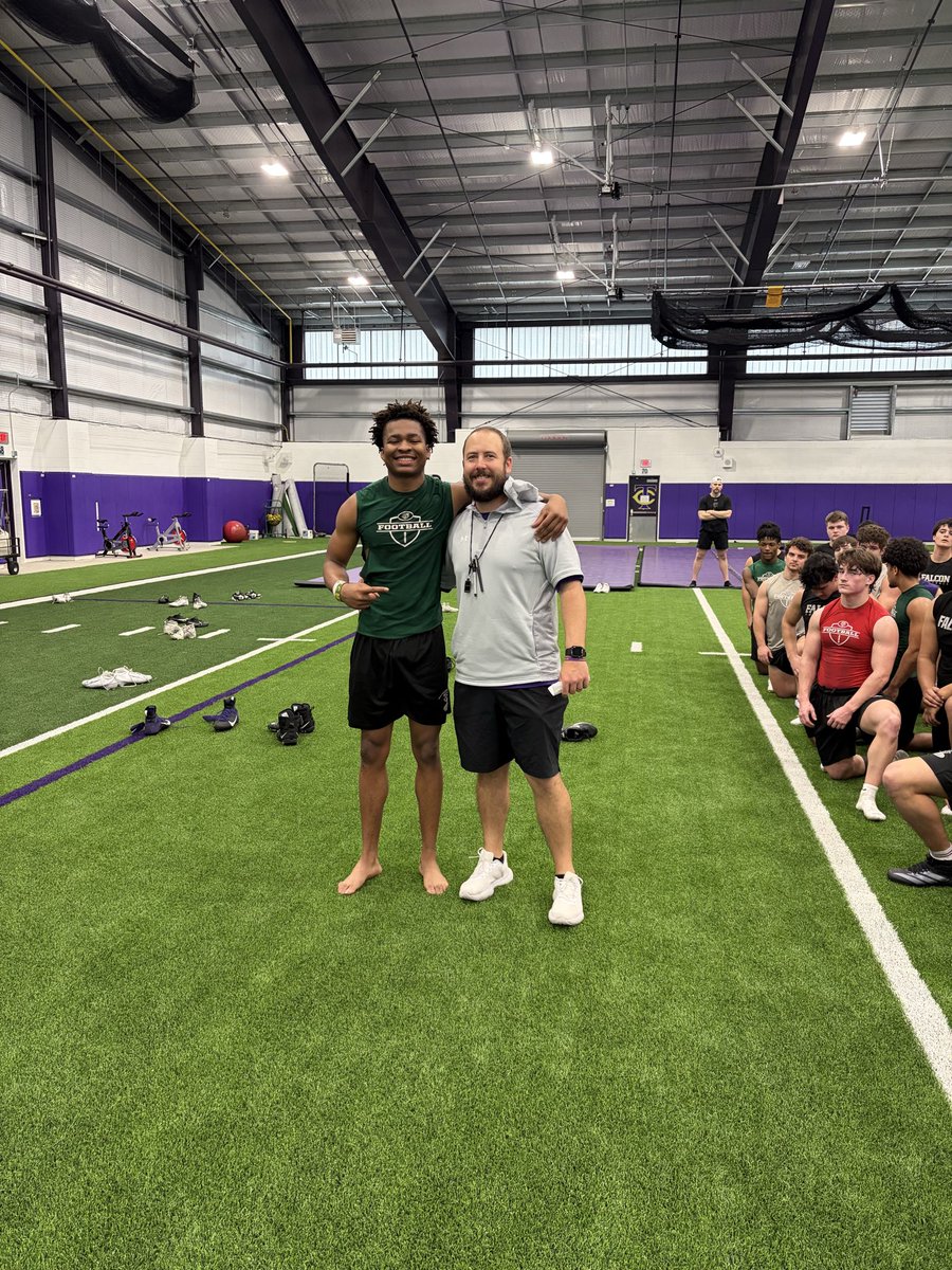 TCHSFootball's tweet image. Elevates his teammates to the standard.

OKG of the week!
#TCOD
@coachkaehn