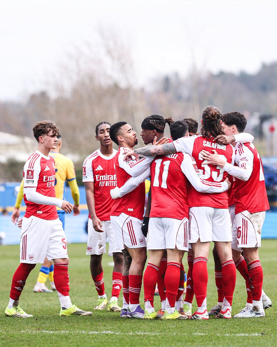 MaxxDowmann's tweet photo. We are the #gunners @Arsenal https://t.co/3vcTZt0BG9