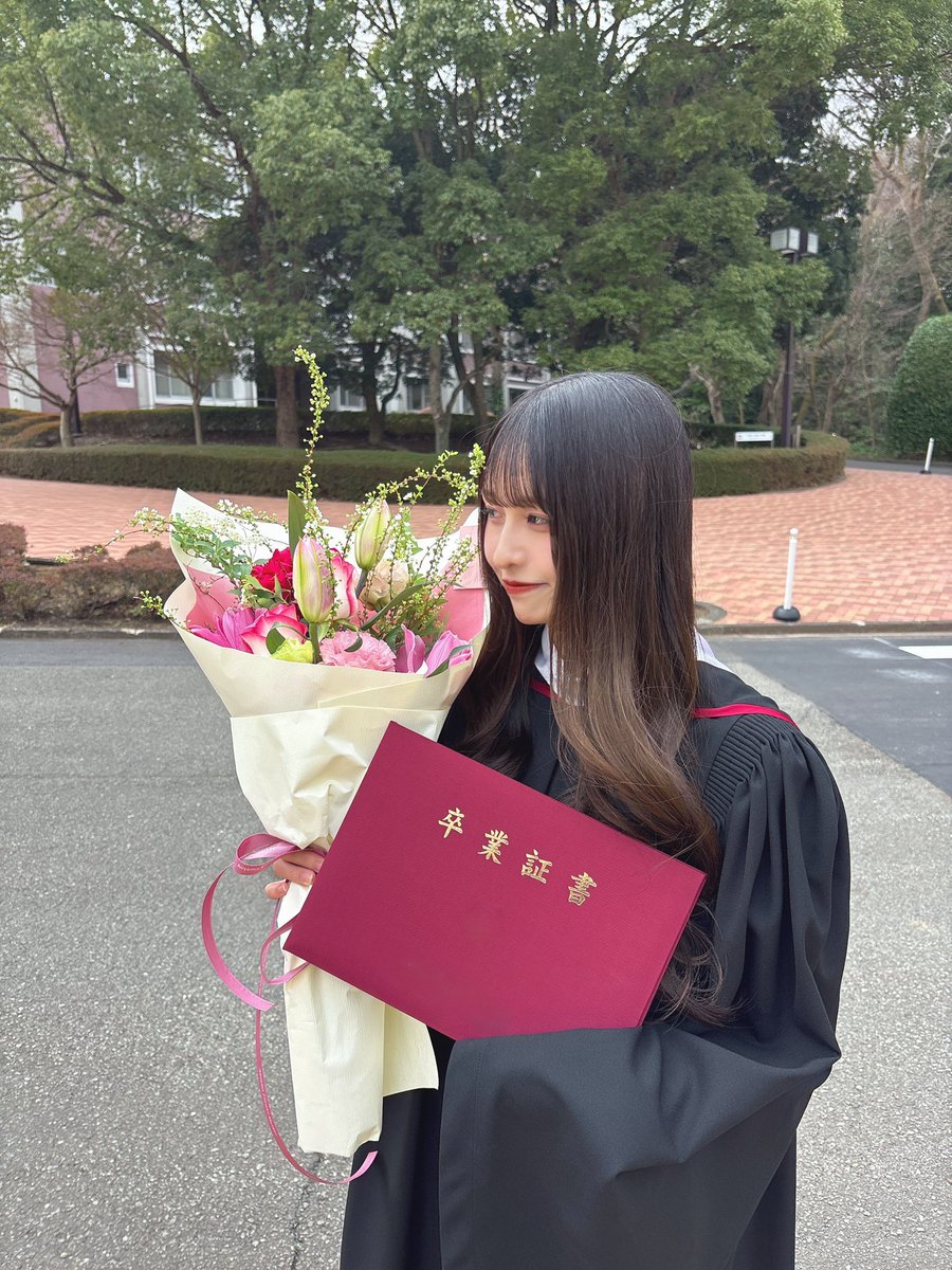 _kr_u7's tweet photo. 卒業できました💮 https://t.co/a8j1TgFkCa