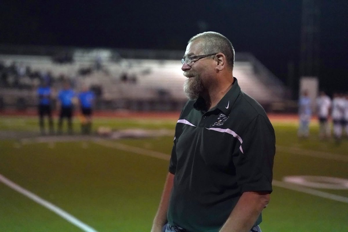 Ellison_Soccer's tweet photo. Congratulations Coach Dunnells on 30 seasons with the eagle program. You have made a huge impact on many players and the KISD community over the years! You will be missed. Enjoy retirement! 1996-2026
#weareKISD #eaglenation #thelegendisout 
⚽️🦅 https://t.co/XzkMWuYPTs