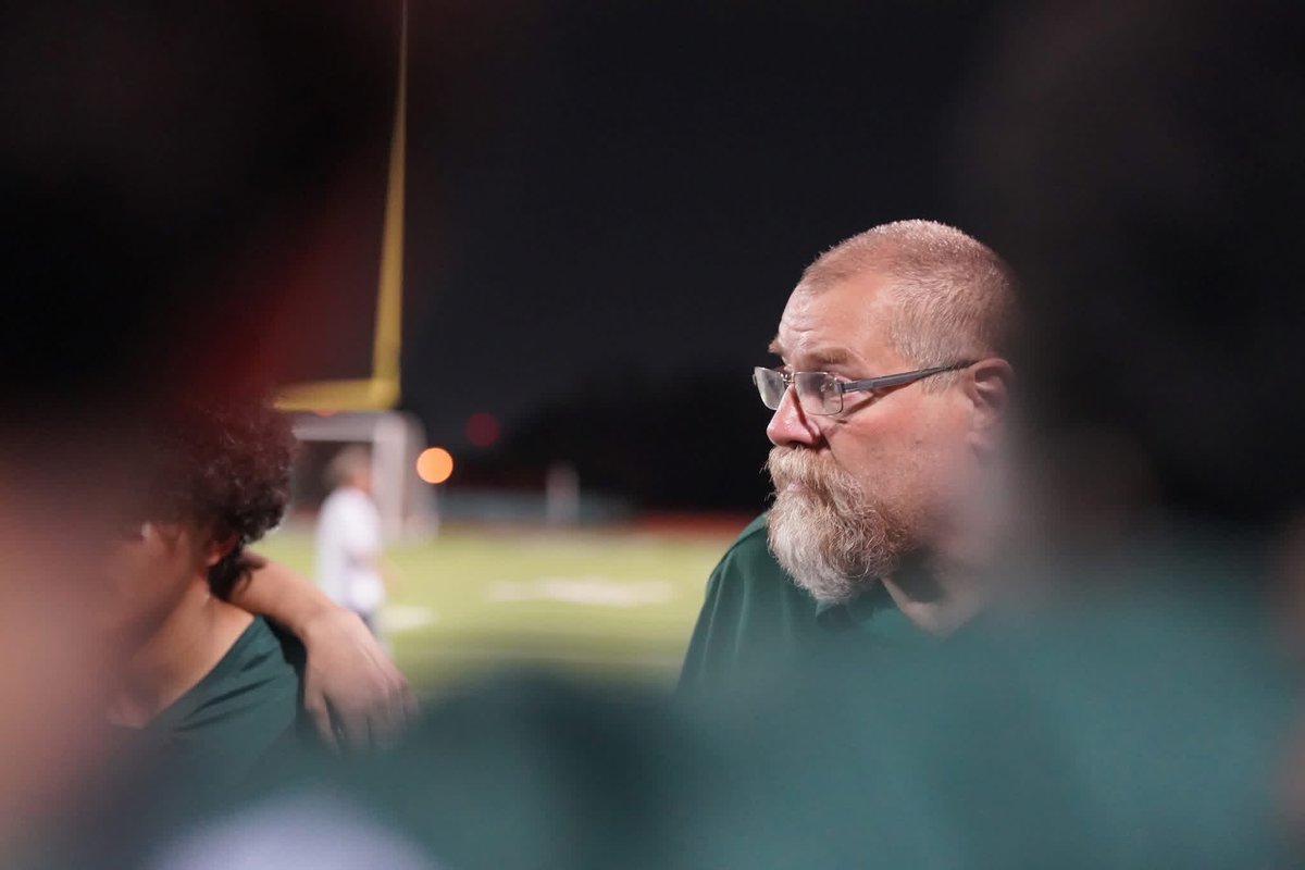 Ellison_Soccer's tweet photo. Congratulations Coach Dunnells on 30 seasons with the eagle program. You have made a huge impact on many players and the KISD community over the years! You will be missed. Enjoy retirement! 1996-2026
#weareKISD #eaglenation #thelegendisout 
⚽️🦅 https://t.co/XzkMWuYPTs