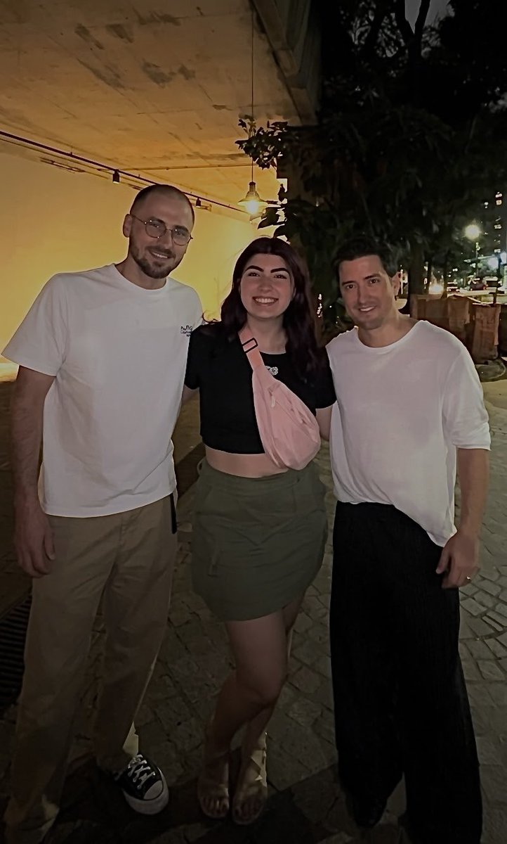 zliedto's tweet photo. eu não consigo explicar em palavras, mas só pelo tamanho do meu sorriso dá pra ter uma noção. 

foi difícil segurar isso, mas fui fiel a eles, pois pediram para não falarmos onde estavam. 

i love you, guys 😭❤️ https://t.co/8PrK5OxtH0