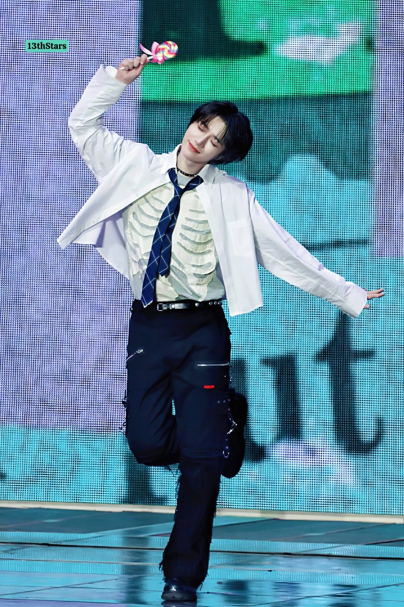 Be my light💫 tweet media