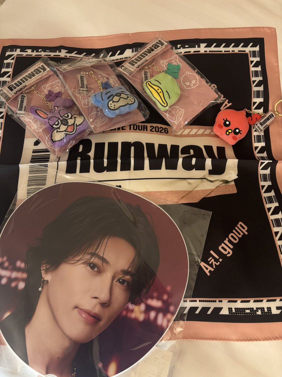 Aぇ! group 末澤誠也 Runwayセット Fashion Killa♡」MV撮影オフショット📸 - 末澤誠也 - ⁡ 2nd Album