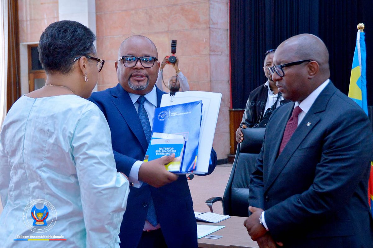 #RDC : le Gouvernement dépose au Parlement les projets de loi ratifiant les accords #RDC–#Rwanda et RDC–États-Unis

Le Gouvernement de la République démocratique du Congo a déposé ce samedi au Parlement deux projets de loi visant à ratifier l’accord de paix conclu avec le Rwanda