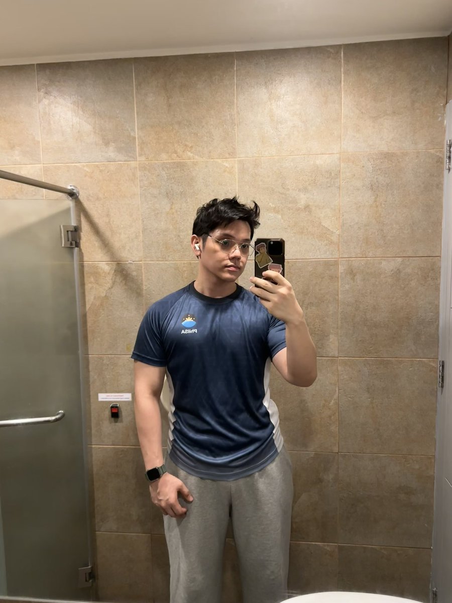 julescifer tweet media