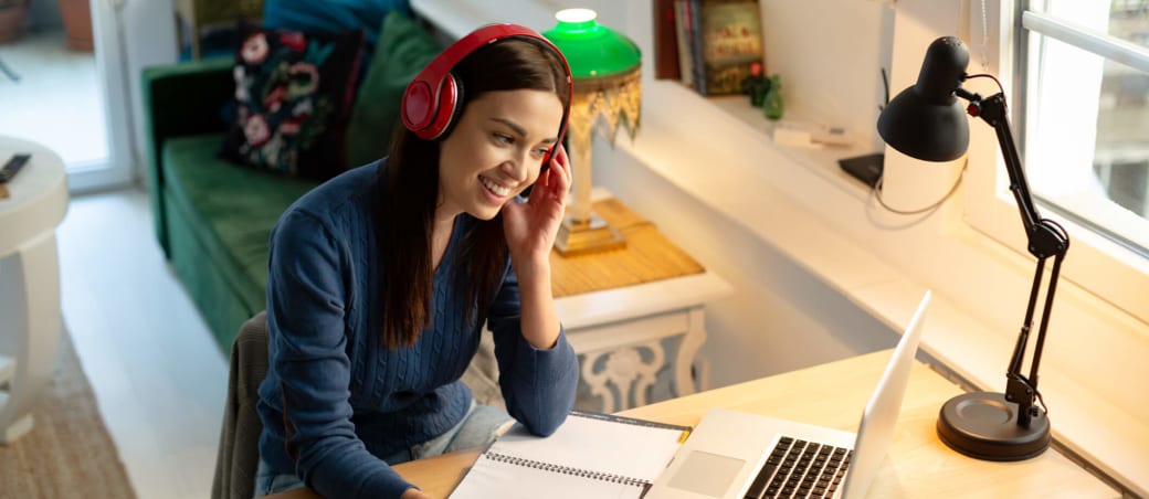 TheCPDService's tweet photo. Online &amp; eLearning course accreditation ensures standards remain high and that attendees can count this learning towards their annual Continuing Professional Development obligations. Find out how to get an online course #accredited - https://t.co/VInrJIoHjl

#CPD #training https://t.co/9OKuP7UQqj