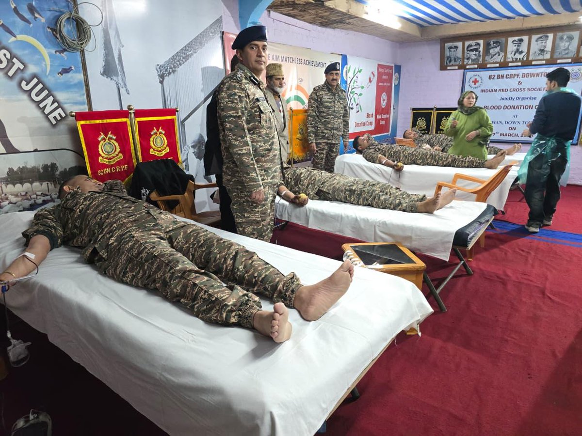 igcscrpflkw's tweet photo. 82 BN under Central Sector organized a Blood Donation Camp today at it’s HQrs, Hotel Ikhwan, in coordination with the Indian Red Cross Society, J&amp;K and SMHS Hospital, Karan Nagar. A total of 29 personnel of the Unit voluntarily donated blood for this noble cause. @crpfindia https://t.co/bbS5ThT9pb