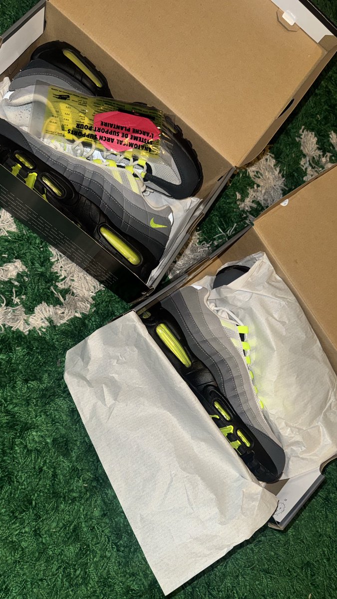 smokephly's tweet photo. @SneakerBae Classic pair my 2020 and my 2026 https://t.co/0SJGiP1bEC