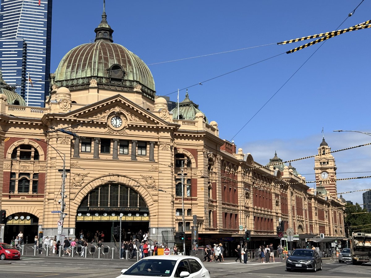 跳皮筋的体育生 tweet media