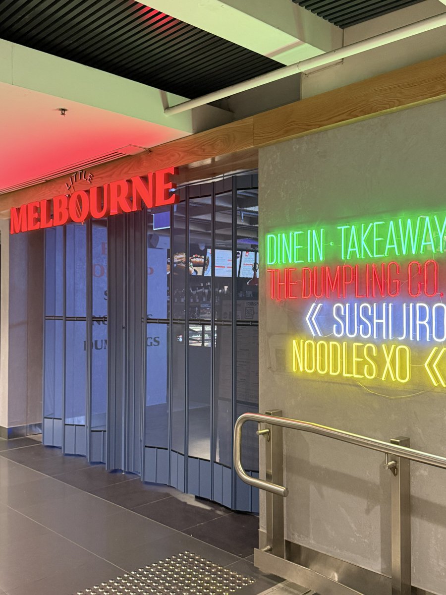 跳皮筋的体育生 tweet media