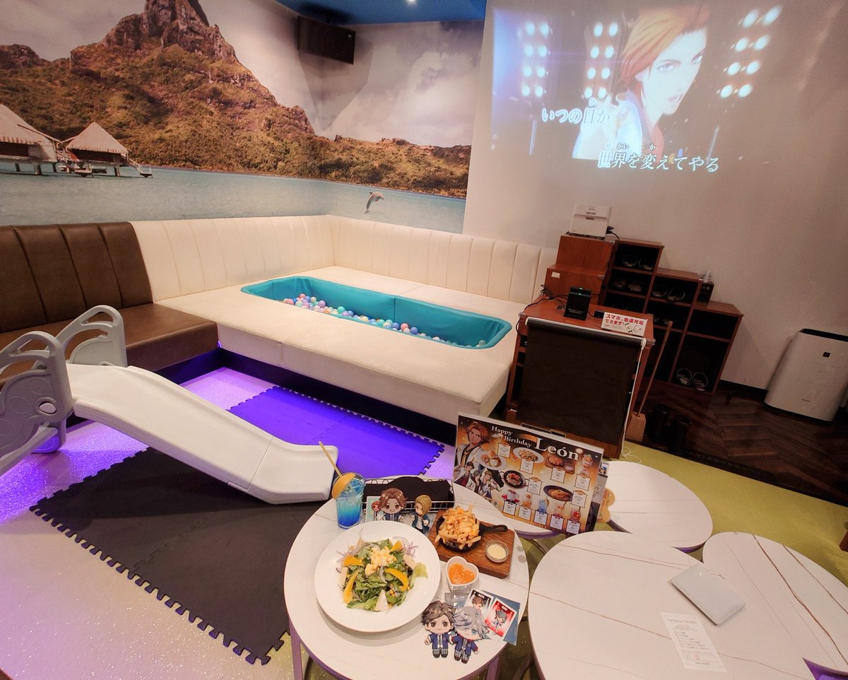 imari_arp's tweet photo. 思い立って1人パセラしたら初のお部屋に遭遇   広々ボールプール付ルーム…😂
本日はチーズポテトのジャンキーさをサラダで打ち消す作戦で…🥗 https://t.co/jubWLJLvfY