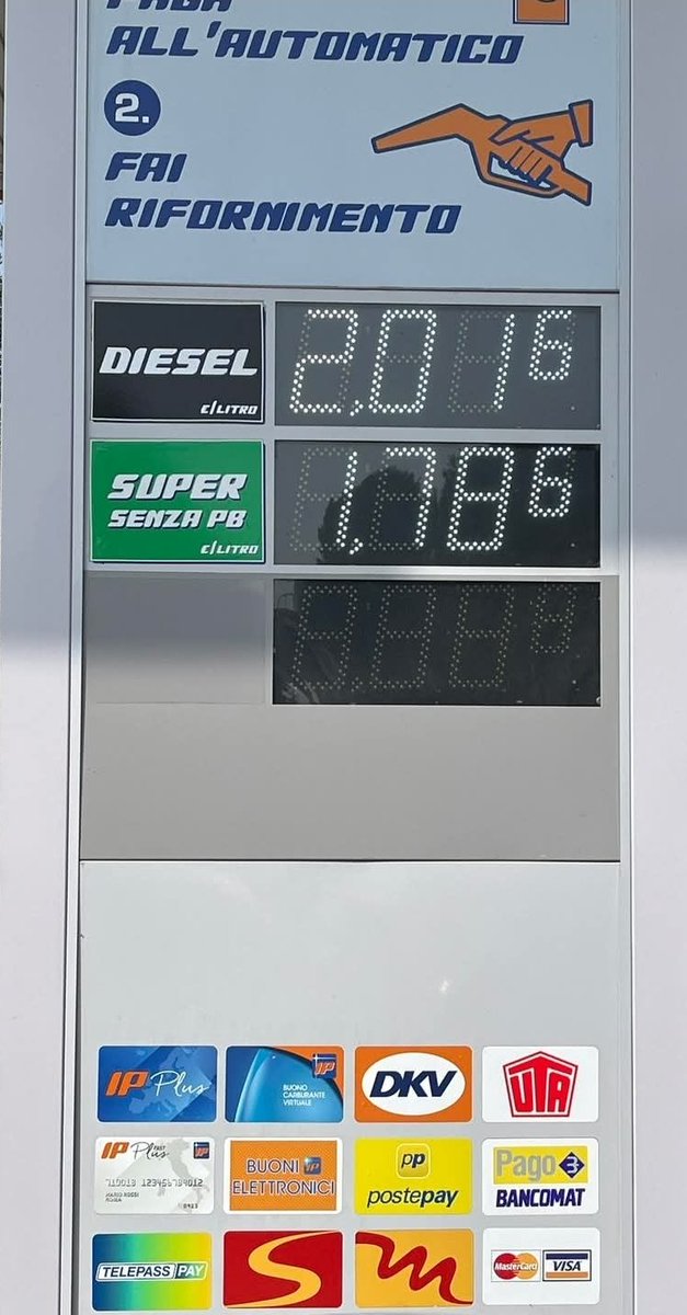 Garbaste tweet media