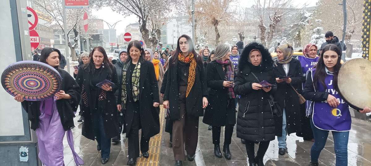 DEM PARTİ WAN tweet media