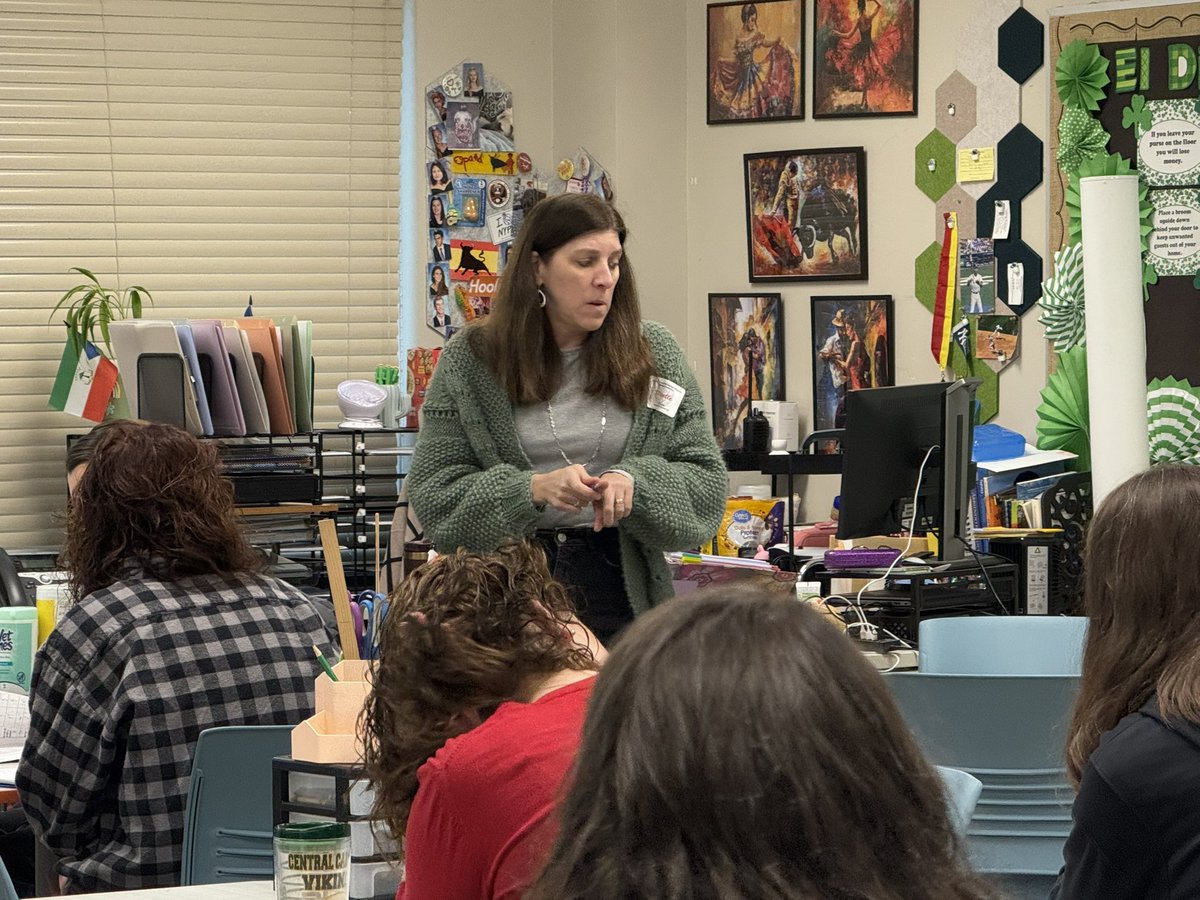 hudson_area's tweet photo. Even MORE photos (Photo Set #3) from our fabulous presenters during Session 1.

Post your photos from your experience at the Confercne at #HMVAMC2026 https://t.co/hnM0acy1Z2