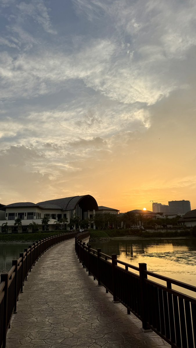 اللهم لك الحمد كما ينبغي لجلال وجهك وعظيم سلطانك

اللهم لك الحمد على هذه الدولة، وعلى ما أنعمت به علينا من الأمن والأمان، وعلى هذه القيادة الرشيدة، وعلى هذا الشعب الطيب، وعلى ما نعيشه من طمأنينة وسكينة

اللهم أدم علينا نعمك، واحفظ بلادنا وقيادتنا وشعبنا من كل سوء، واجعلها دار عزٍ