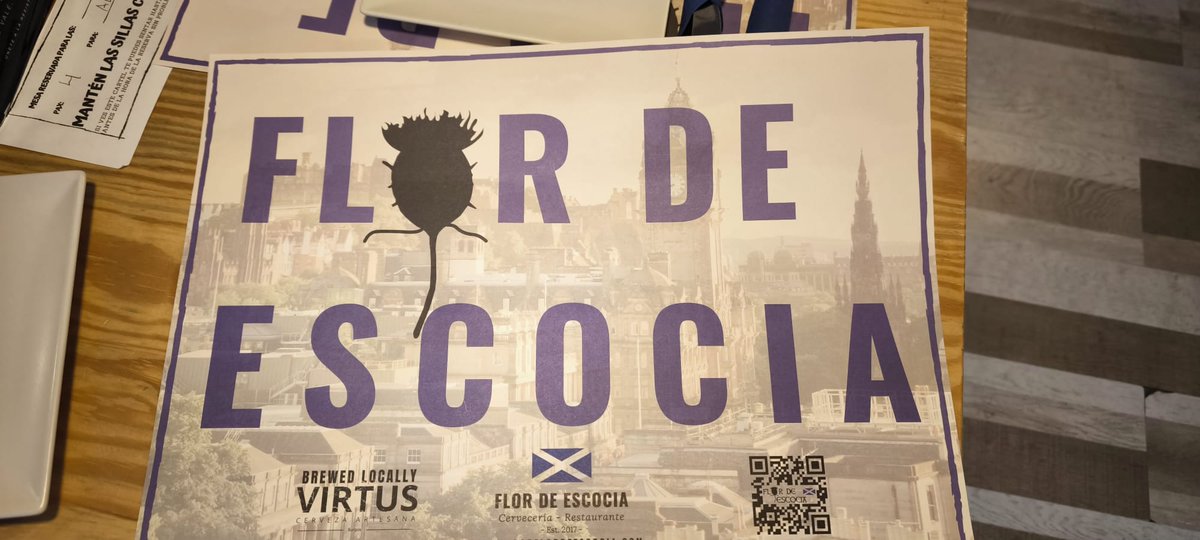IsusiKoldo's tweet photo. @MovistarRugby disfrutando del rugby en Burgos con los amigos de la flor de escocia #UneteALaMelé https://t.co/nbhvoD8PXi