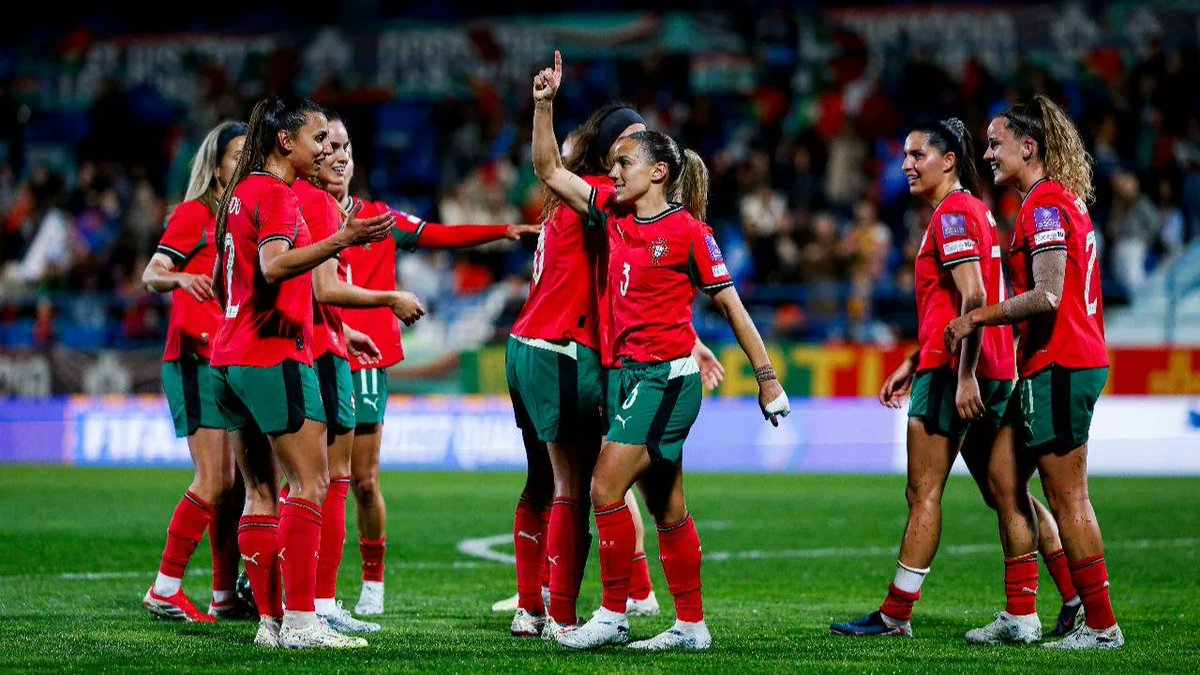 "Vamos ter uma camisola no nosso balneário com o número 56, que representa as 56 mulheres que perderam a vida por violência doméstica em Portugal desde a nossa ida ao Mundial. 

É um número triste, é um número preocupante e é um número, diria eu, muito assustador. E, obviamente,