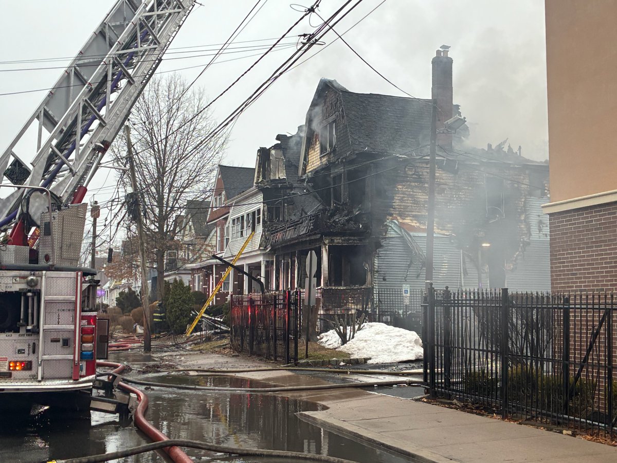 NJRedCross's tweet image. Our Disaster Action Team responded to a home #fire on Dover St in #Newark, helping 4 families (13 people) with emergency assistance for temporary lodging, food, clothing, and other immediate needs. We expect to assist an additional 5 people once they're available to meet with us.