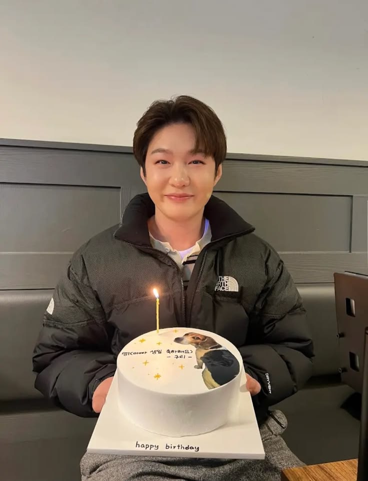 Changsub tweet media