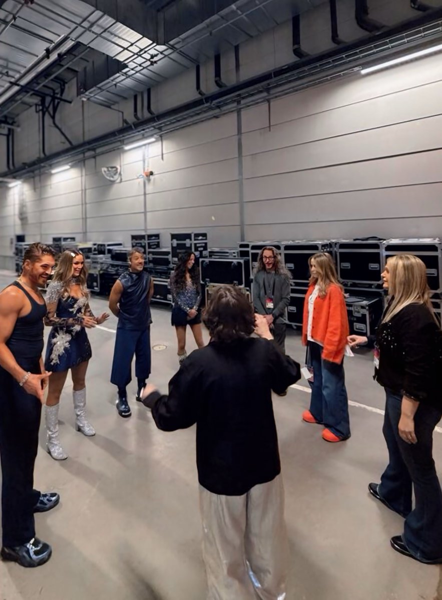 Värmer upp rösterna 🎤✨