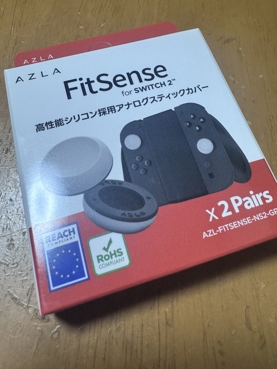 takoyaki123's tweet photo. 格安中華コントローラーにAZLA FitSenseを試してみた。アナログスティックのグリップが良くなって、指が痛くなくなった。ちょっと高めかもしれないけれど、同様なシリコンカバーより良いかもしれない。
#AZLA #FITSENSE https://t.co/eI4hlXoK6M